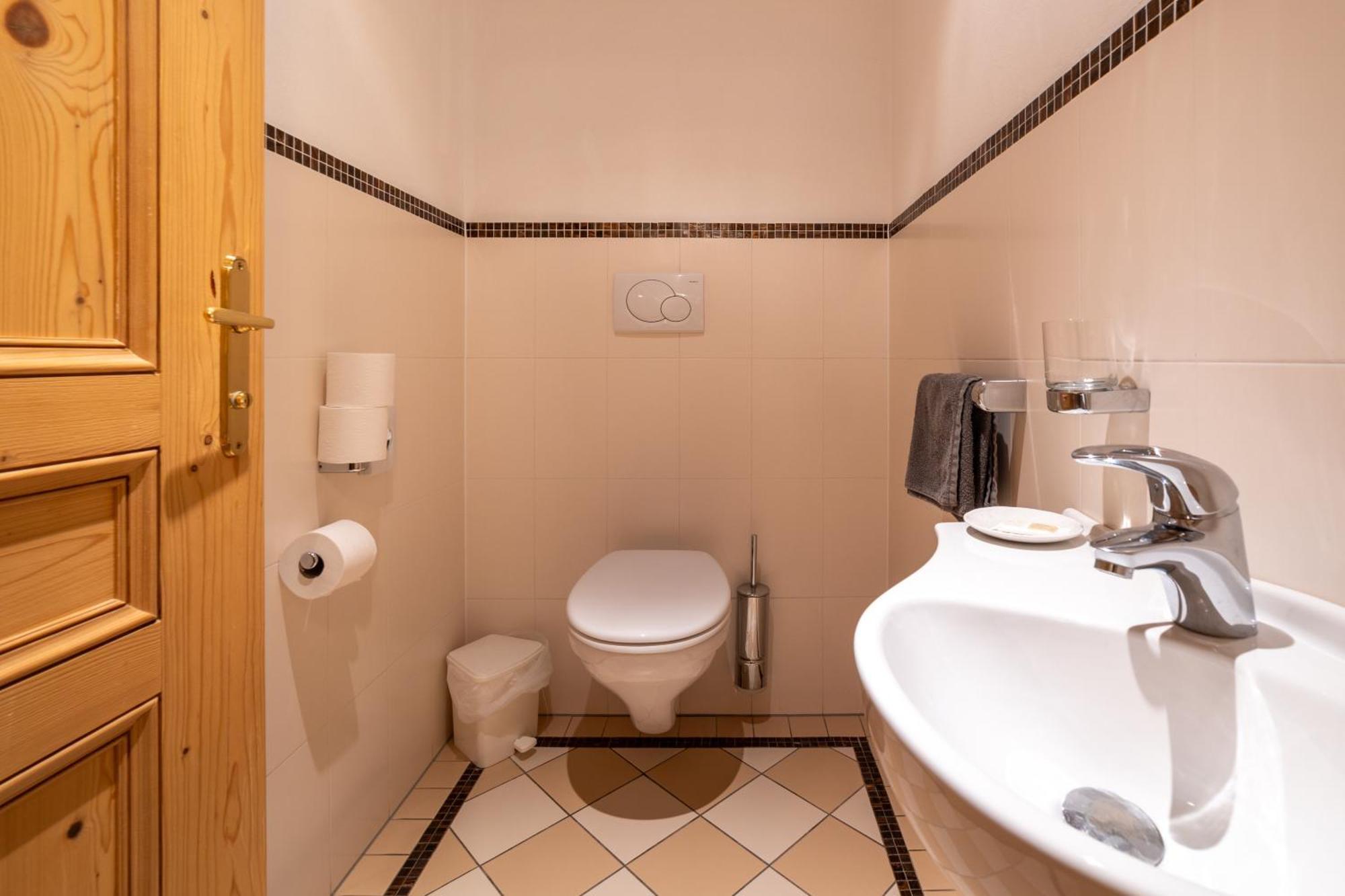 Luech Da Pcei Hotel