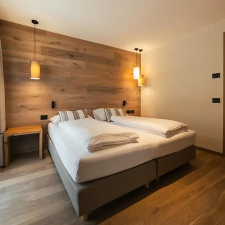 Luech Da Pcei Hotel San Cassiano  Buitenkant foto
